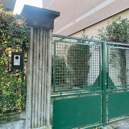 Appartamento Indipendente A Mirafiori Sud Torino Exterior foto